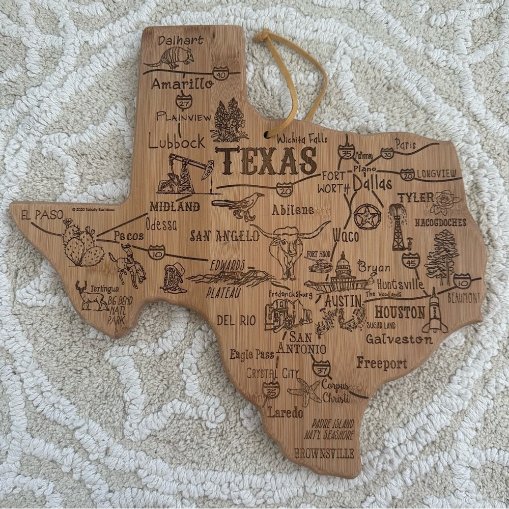 Totally Bamboo Destination Texas State Shaped Bamboo Serving and Cutting Board